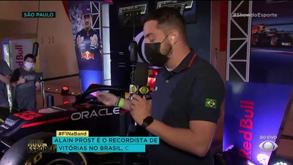 Você acha que consegue fazer um pitstop em quanto tempo? Esse é o desafio instalado no auditório do Ibirapuera em SP. Dá uma olhada no nosso giro de repórteres na #F1naBand.