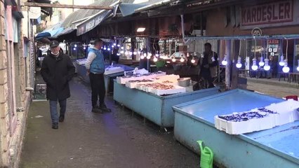 Hafta sonu tezgahlar hamsiyle şenlendi