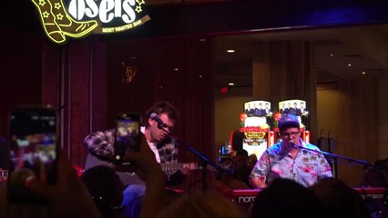Morgan Wallen - Up Down