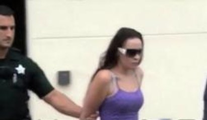 Madre de Orlando acusada de homicidio no comparece ante juez