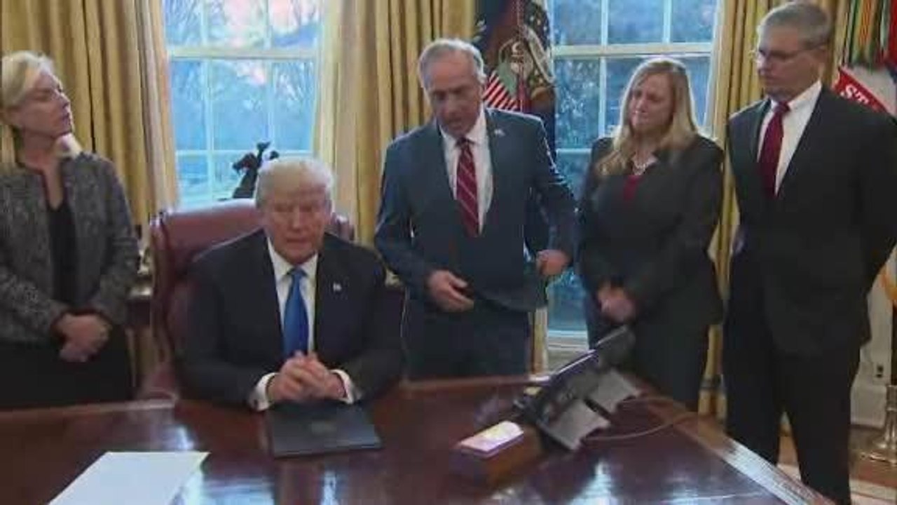 WM16x9N_PO-102WE_FILE-TRUMP REPLACES VA SEC DAVID SHULKIN_CNNA-ST1-10000000047f86ac_201_0W.wmv