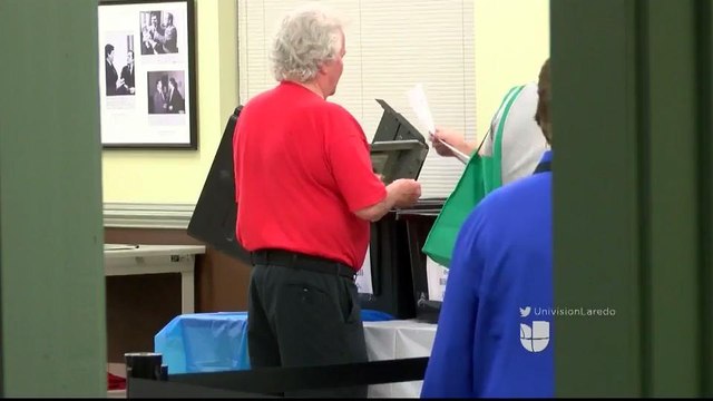 Noticias Laredo 10pm 022018 - Clip - votaciones