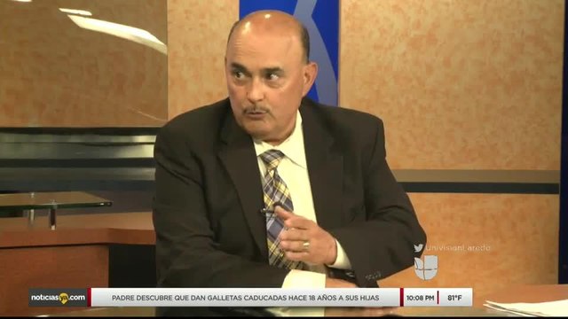 Noticias Laredo 10pm 110217 - Clip - alguacil carcel