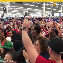 Boricuas en Florida forman tremendo parrand%c3%b3n en tienda de Kissimmee