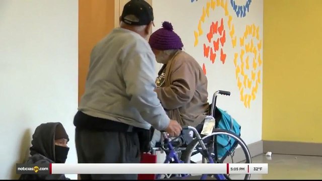 Noticias Laredo 5pm 011618 - Clip - ALBERGUES