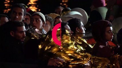 İtalya Sahil Güvenlik Birimi, içinde 303 göçmenin bulunduğu balıkçı teknesini kurtardı