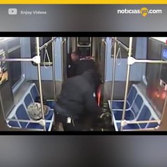 Hombre intenta prenderse fuego al ser detenido