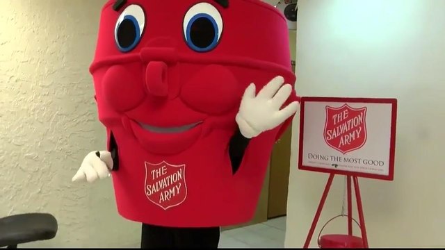 Noticias Laredo 10pm 111017 - Clip - salvation army