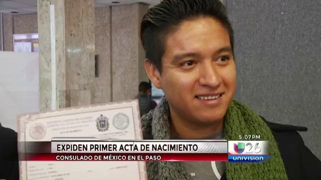Expiden La Primera Acta de Nacimiento en el Consulado de México en El Paso.