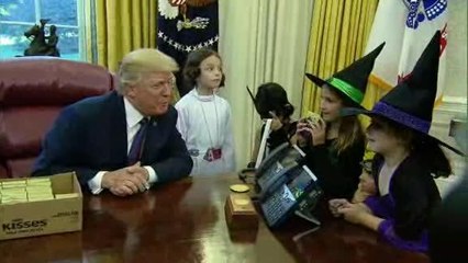 WM16x9N_KI-74FR_TRUMP GREETS TRICK OR TREATERS IN OVAL (CUTE)_CNNA-ST1-1000000004423ac9_201_0W.wmv