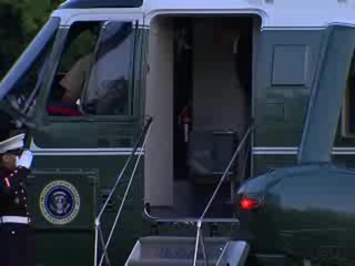 Melania y Barron llegan a la Casa Blanca