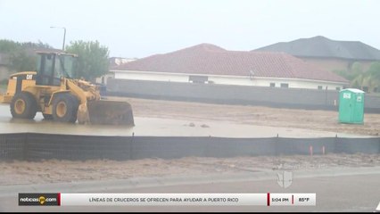 Noticias Laredo 5pm 092717 - Clip - POZO LLUVIA