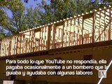 Con tutoriales de YouTube está mamá construyó su propia casa
