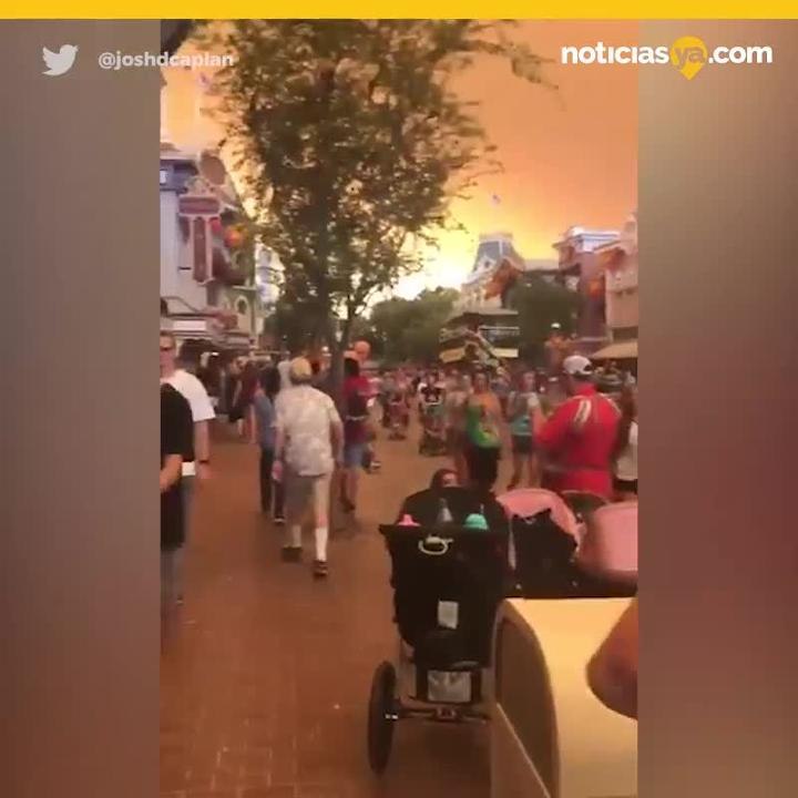 Cielo apocaliptico en Disney.mp4
