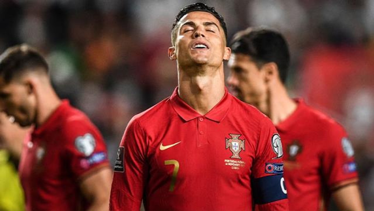 Dünya Kupası yolunda Ronaldo'yu yıkan darbe! Katar bileti ellerinin arasından kayıp gitti