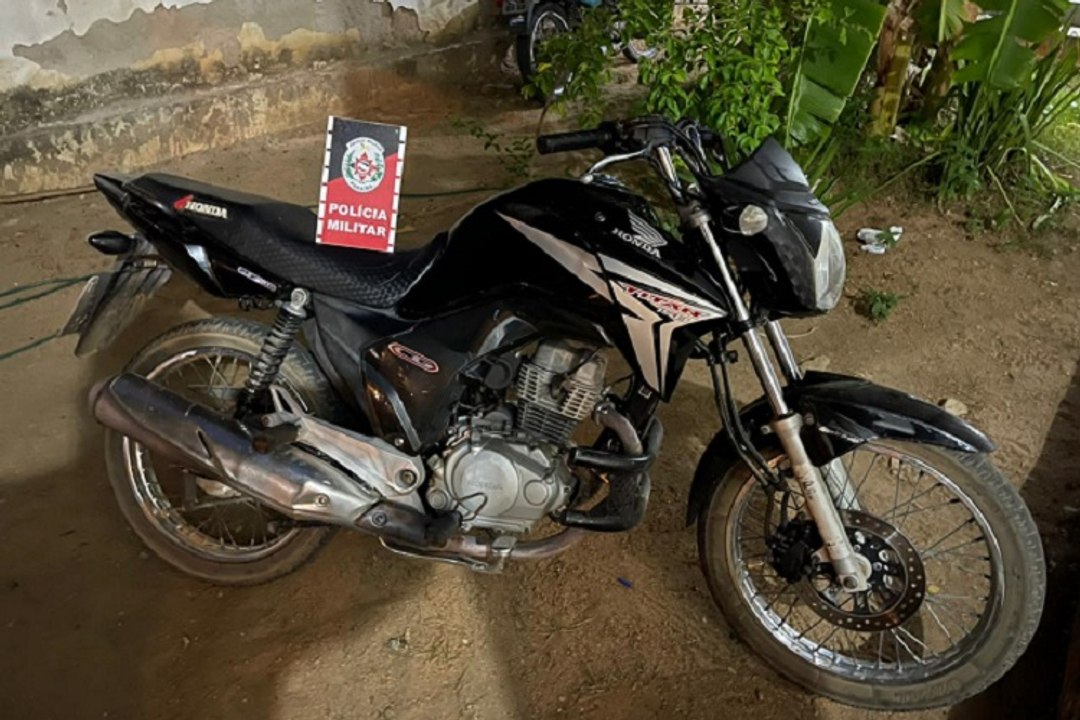 Moto é tomada por assalto em Pombal e polícia localiza veículo cerca de meia hora depois