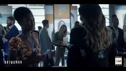 Batwoman 3x04 - Clip from Season 3 Episode 4 - Sophie's Dream
