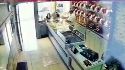 2 kuyumcudan yaklaşık 4 kilo altın çalan şahıs tutuklandı