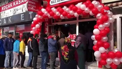 Çorum'da Bedava döner ekmek kuyruğu