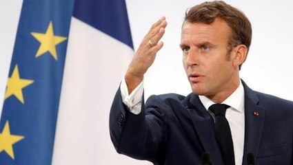 Emmanuel Macron, Fransa bayrağının rengi değiştirdi! Karar sosyal medyada büyük tepki çekti