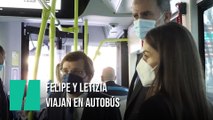 Felipe y Letizia viajan en autobús