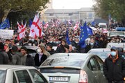 Gürcistan'da tutuklu Saakaşvili'ye destek için yürüyüş düzenlendi