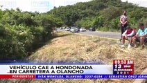 Ocupantes de pickup salvados de morir tras irse a hondonada en carretera a Olancho