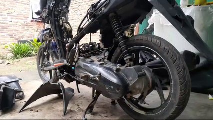 Bongkar Motor Honda Vario