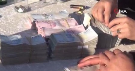 Aşiret düğününde gelin ve damada 1 milyon 258 bin TL takıldı