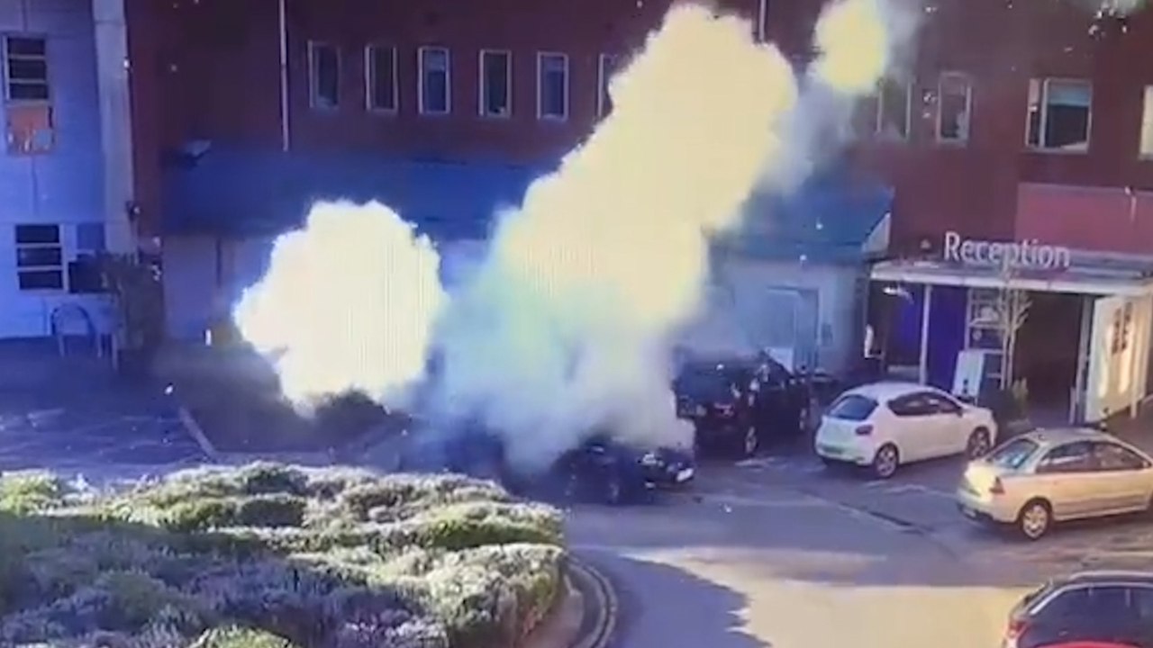 Explosion d’un taxi devant un hôpital de Liverpool : un «acte terroriste» selon la police