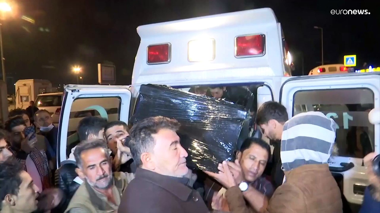 شاهد: جثامين العراقيين الذين لقوا حتفهم في بيلاروس خلال محاولتهم العبور إلى بولندا تصل إلى أربيل