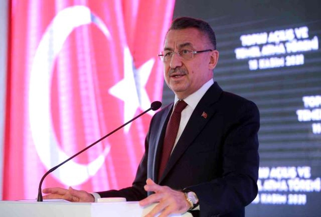 Cumhurbaşkanı Yardımcısı Oktay: "Her şartta Kıbrıs Türk halkının yanında olacağımızı, bölgede geleceği omuz omuza beraber şekillendireceğimizi bir...