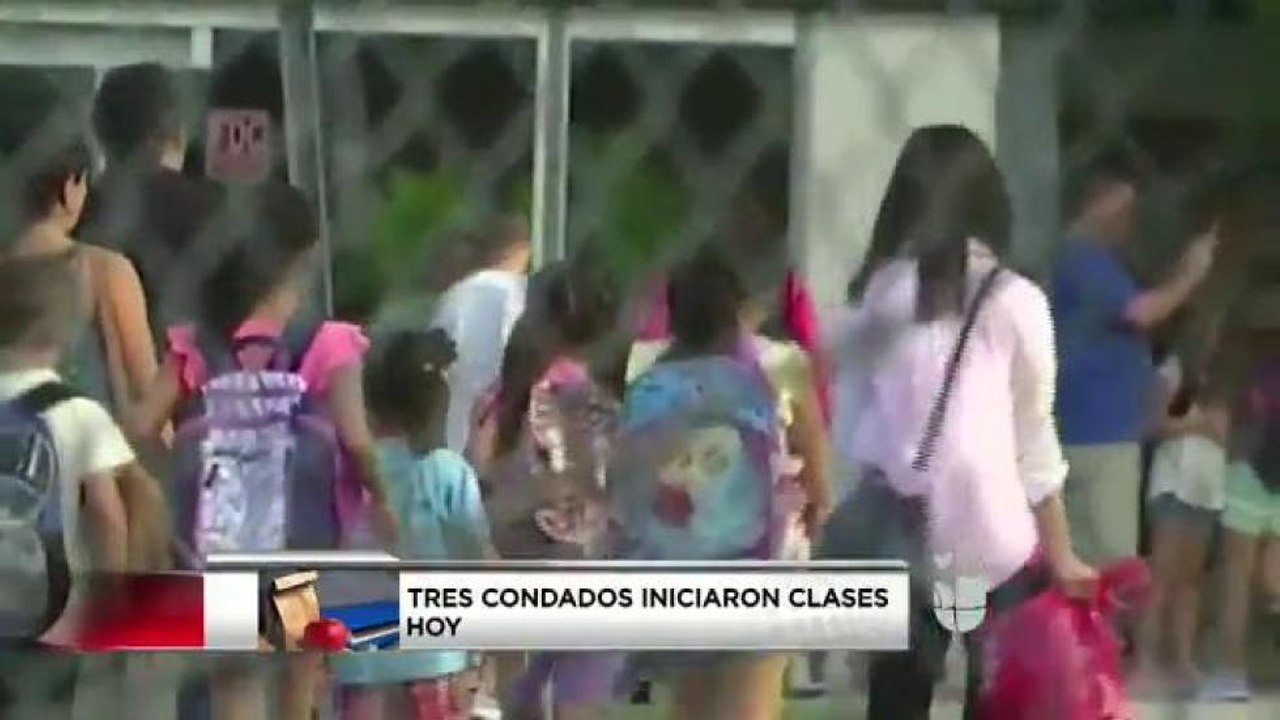VIDEO: Dan inicio en las escuelas de tres condado del Centro de la Florida