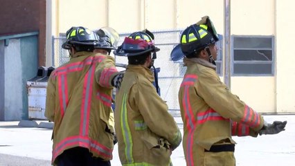 Academia de bomberos recibe entrenamiento especializado