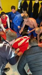 Joie dans le vestiaire après la victoire à Rouvroy (1-2) le 14 Novembre 2021