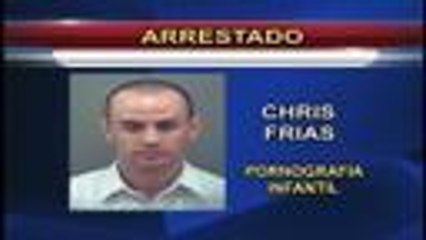 Enfrenta cargos por pornogafia infantil.