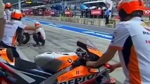 Cara Para Rider Moto GP Mengganti Motornya Saat Lagi Balapan