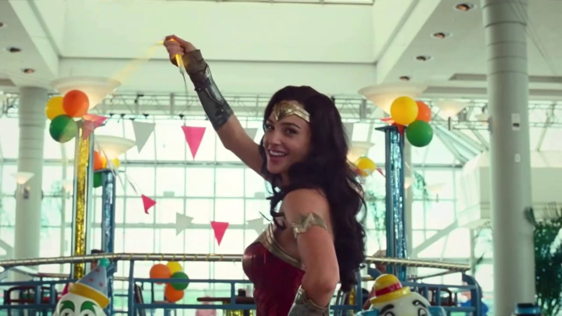 Enjoy This Entertaining Gag Reel For WONDER WOMAN 1984 — GeekTyrant