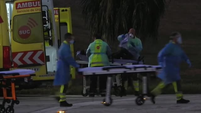 Rescatada una embarcación en Canarias con dos inmigrantes muertos a bordo