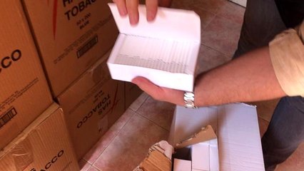 Mersin'de 1 milyon 120 bin adet bandrolsüz makaron ele geçirildi