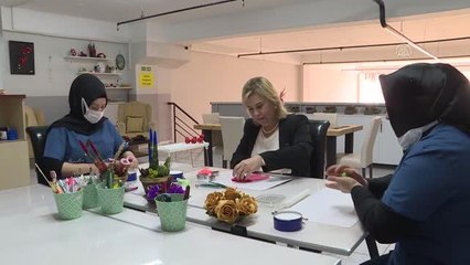 Hobisini işe dönüştürüp, modelleme hamuru ihracına başladı