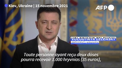 Covid en Ukraine: le président promet une rémunération aux vaccinés