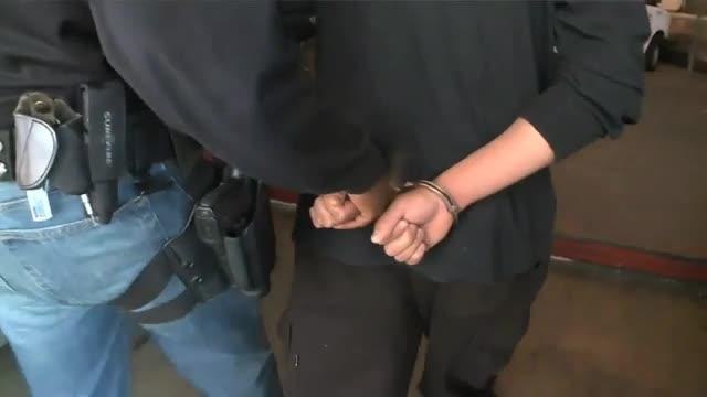 Muere un mexicano bajo custodia de inmigración, familia exige justicia.
