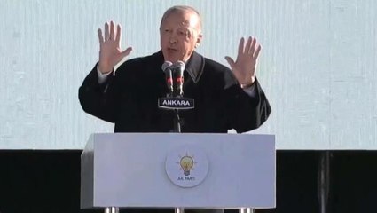 Cumhurbaşkanı Erdoğan'ın kürsüde zor anları! Akşener'in sözünü alandakilerden af dileyerek tekrarladı