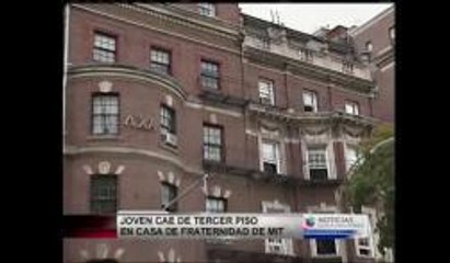 Joven cae de tercer piso