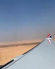 El príncipe Carlos y Camilla de Cornualles llegan a Jordania para una visita oficial