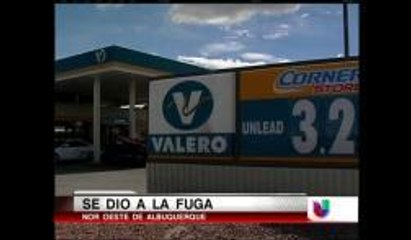 Un Hombre se Escapa de Agentes de ICE en Albuquerque