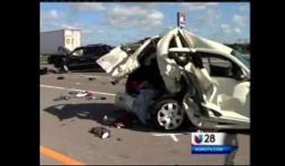 Un accidente dejó a dos niños atrapados en un auto