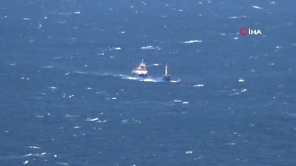 Fırtınadan kaçan gemiler Sinop limanına sığındı