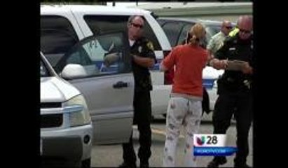 Un hombre fue hospitalizado tras caer de un vehículo en movimiento